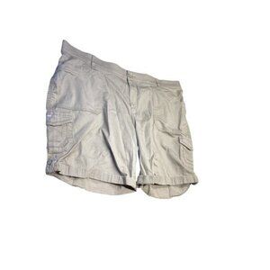 Country Club Chic Lee Sinfully Soft Women's Khaki Mid-Rise Cargo Shorts Size 24